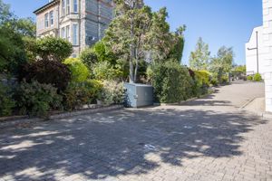 Photo 25- click for photo gallery